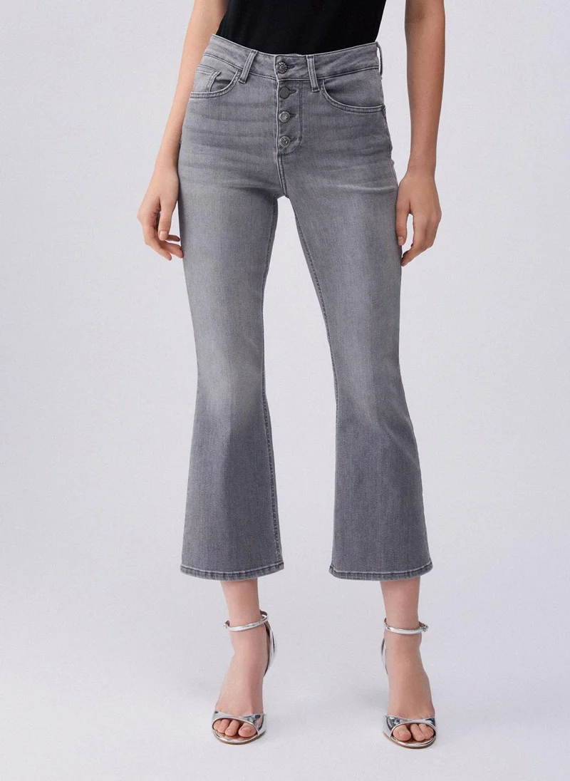 ليو جو High-rise bootcut jeans